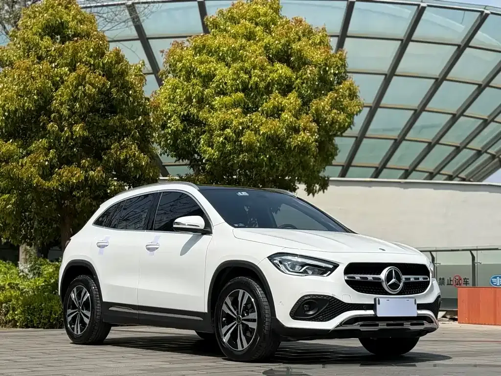 Mercedes-Benz GLA — фото 8