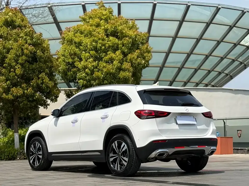 Mercedes-Benz GLA — фото 10