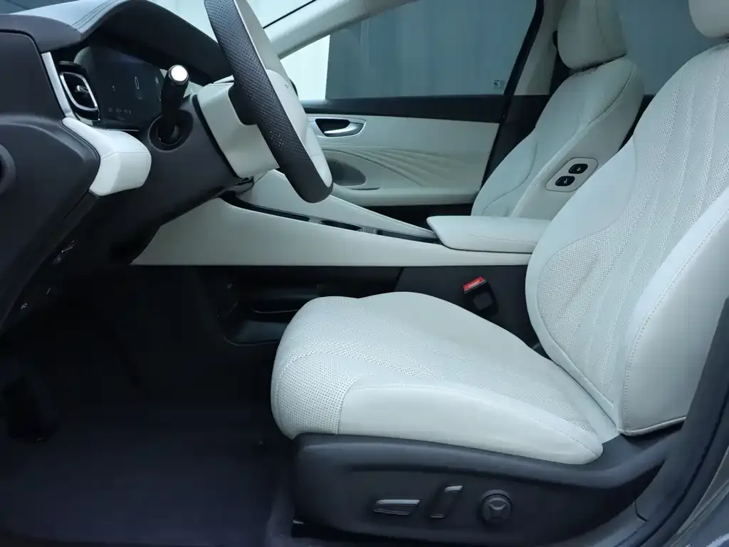 Roewe D7 2024 из CN, фото 4