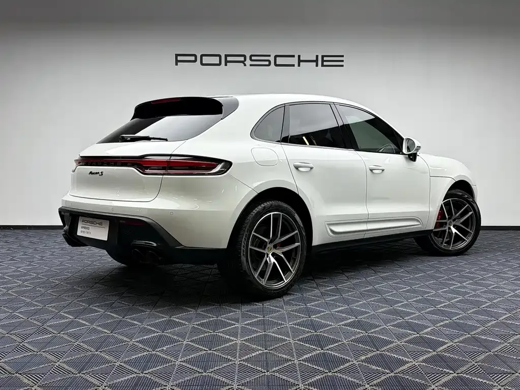 Porsche Macan — фото 10