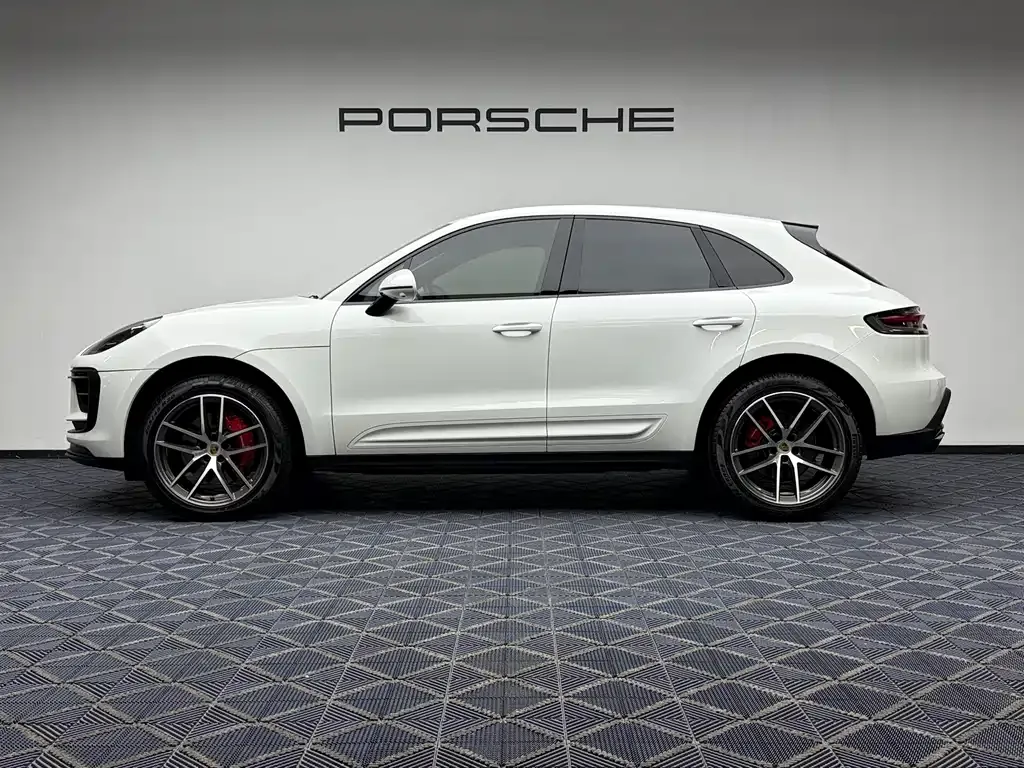 Porsche Macan — фото 8