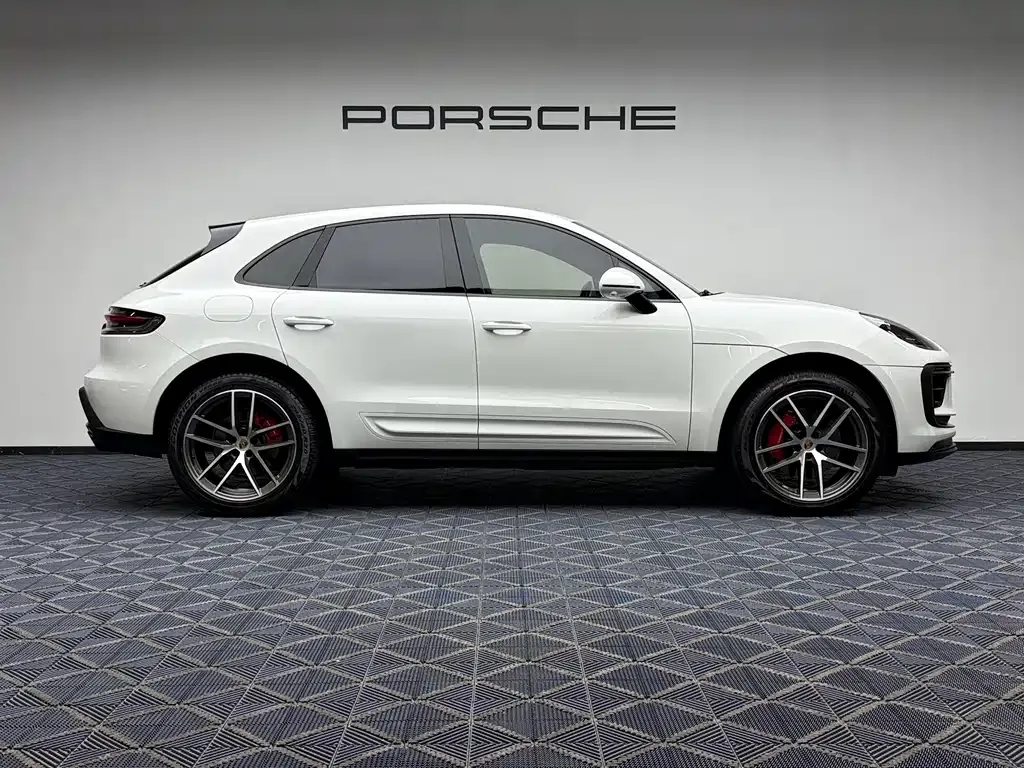 Porsche Macan — фото 5