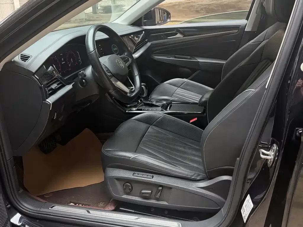 Volkswagen Passat — фото 7