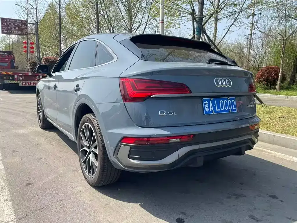 Audi Q5L Sportback — фото 9