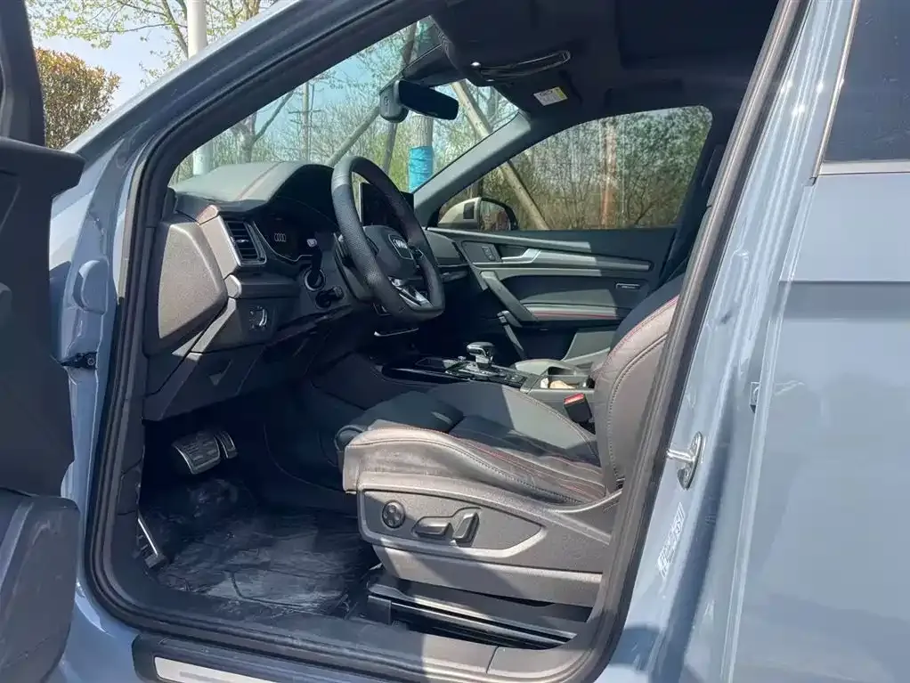 Audi Q5L Sportback — фото 2