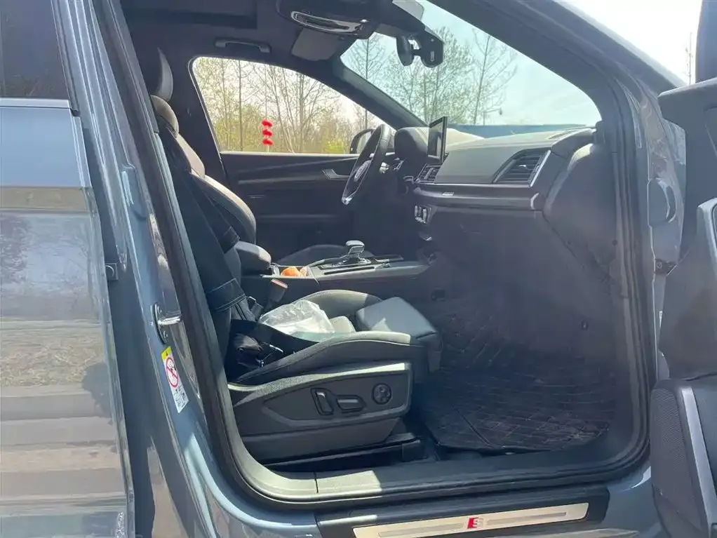 Audi Q5L Sportback — фото 7