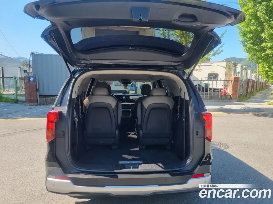 Kia Carnival — фото 4