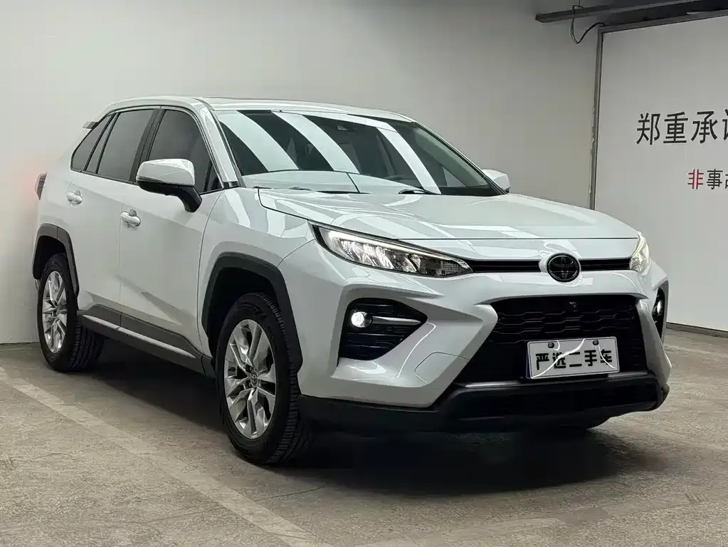 Toyota Wildlander — фото 10
