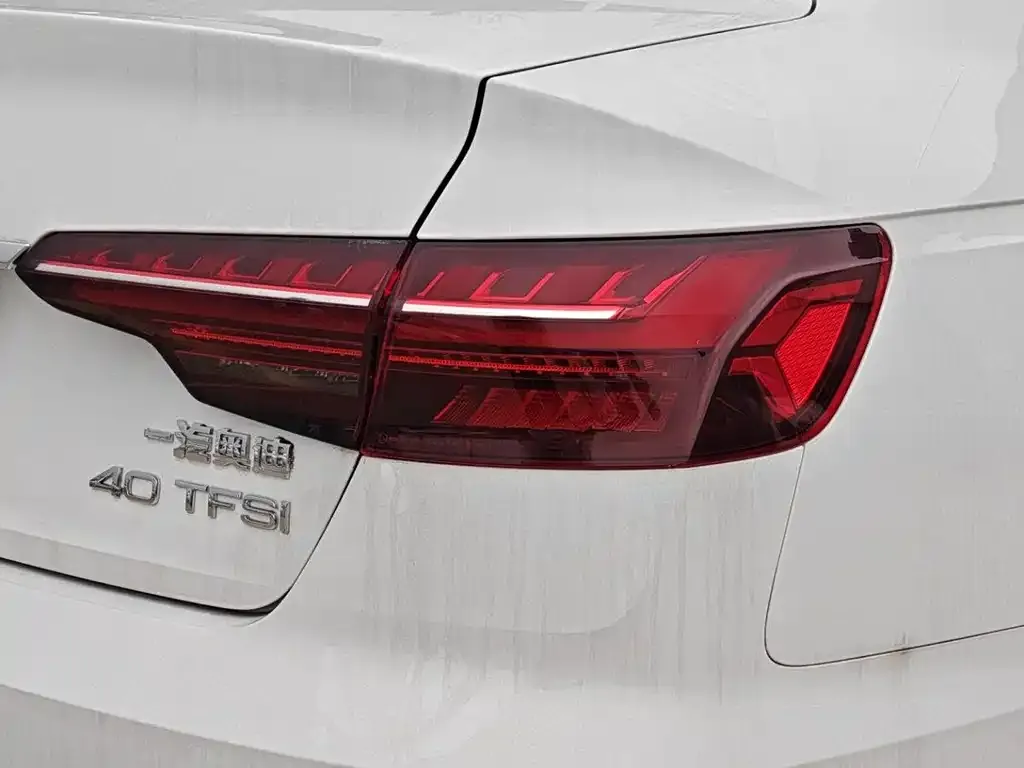 Audi A4L — фото 2