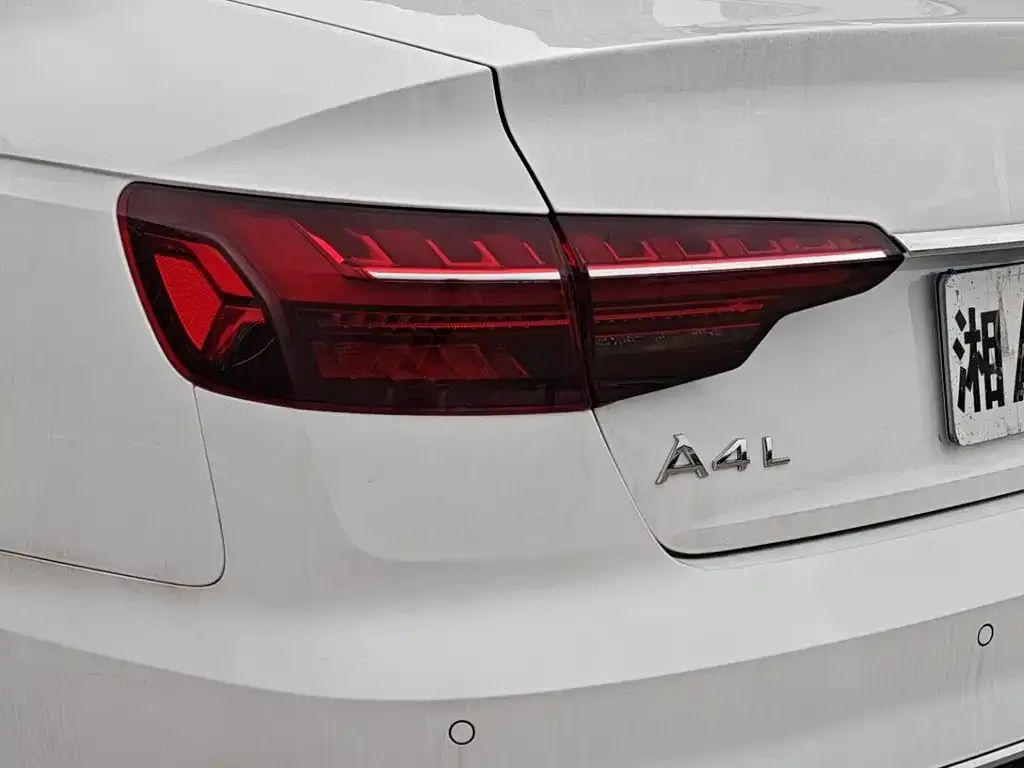 Audi A4L — фото 3