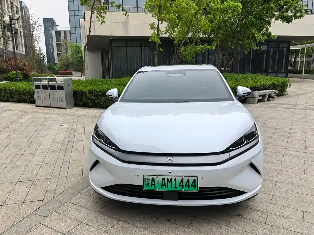 BYD Qin L — фото 10