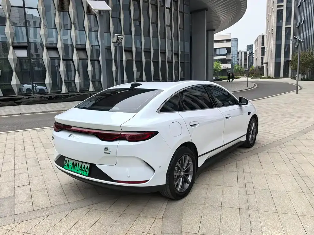 BYD Qin L — фото 3