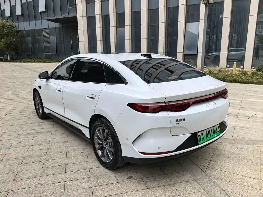 BYD Qin L — фото 4