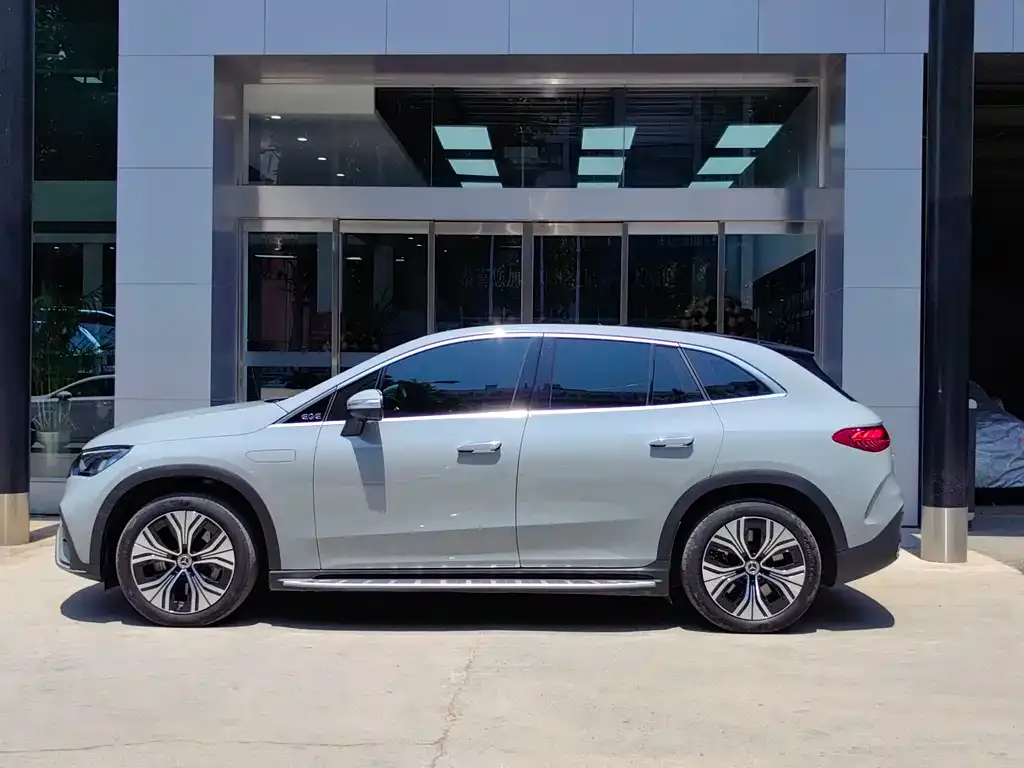 Mercedes-Benz EQE SUV 2023 из CN, фото 7