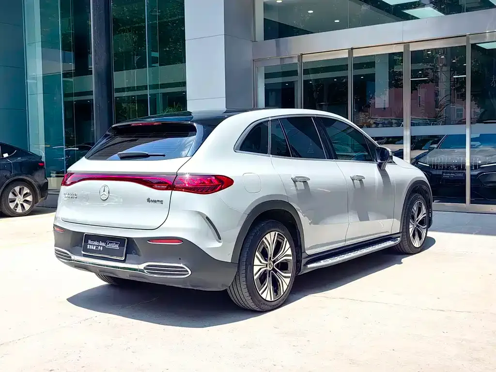 Mercedes-Benz EQE SUV 2023 из CN, фото 10