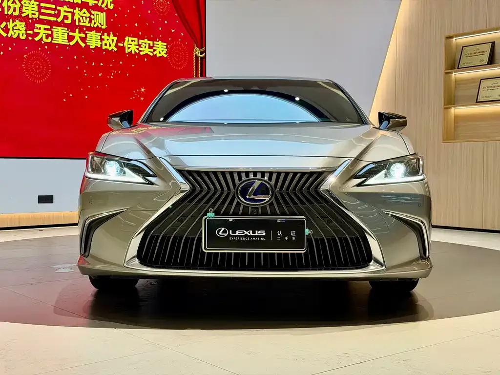 Lexus ES — фото 4