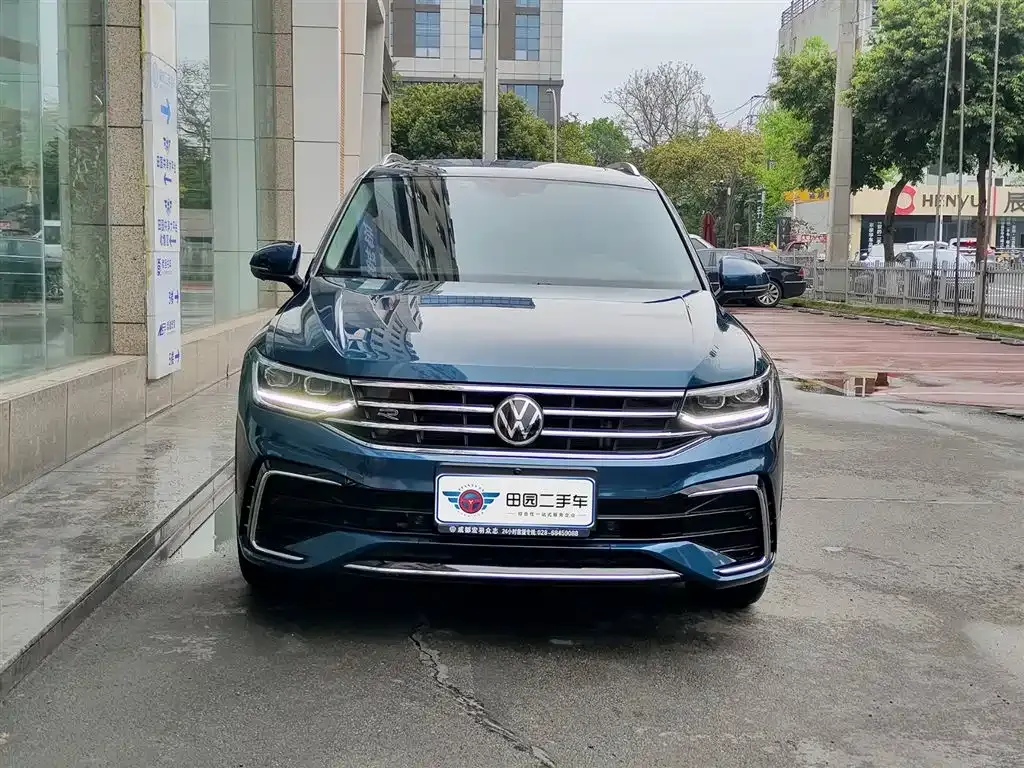 Volkswagen Tiguan L — фото 6