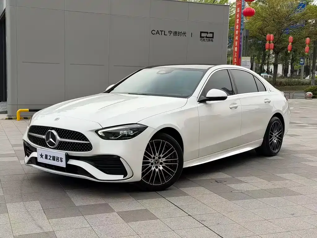 Mercedes-Benz C-Class — фото 1