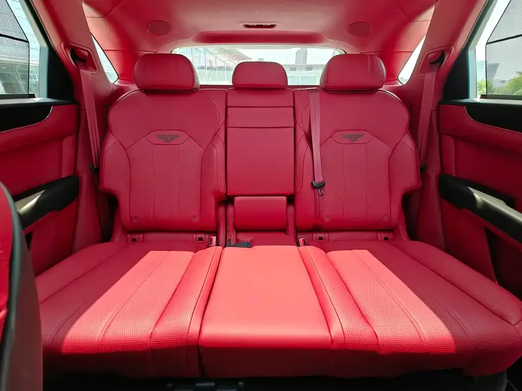 Bentley Bentayga PHEV 2021 из CN, фото 3