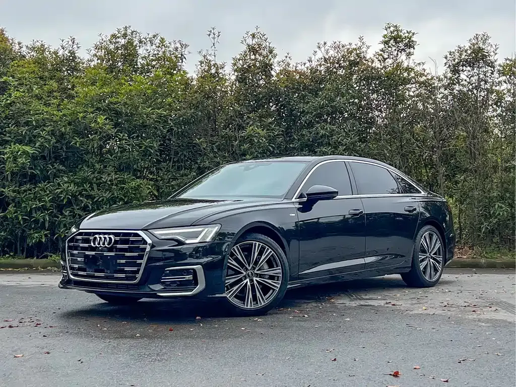 Audi A6L — фото 1