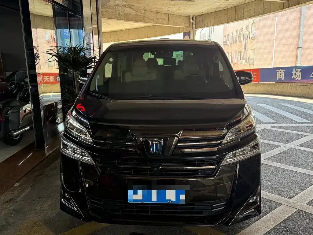Toyota Vellfire — фото 5