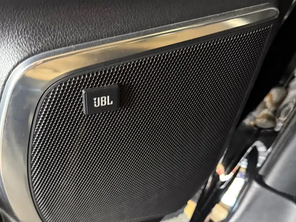 Toyota Vellfire — фото 9