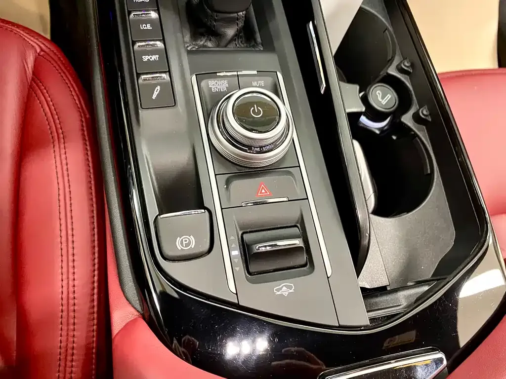 Maserati Levante — фото 3