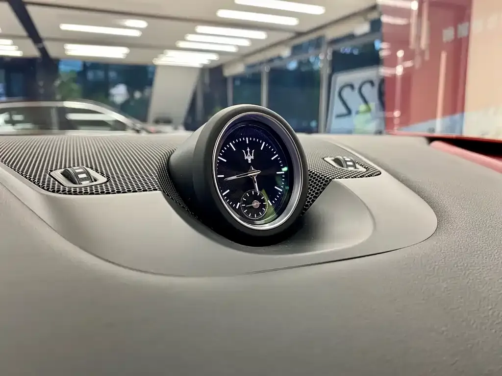 Maserati Levante — фото 6