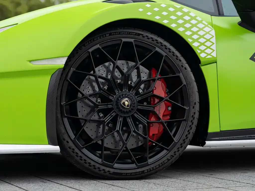 Lamborghini Huracan — фото 9