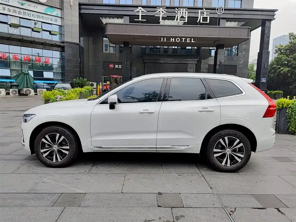 Volvo XC60 2024 из CN, фото 6