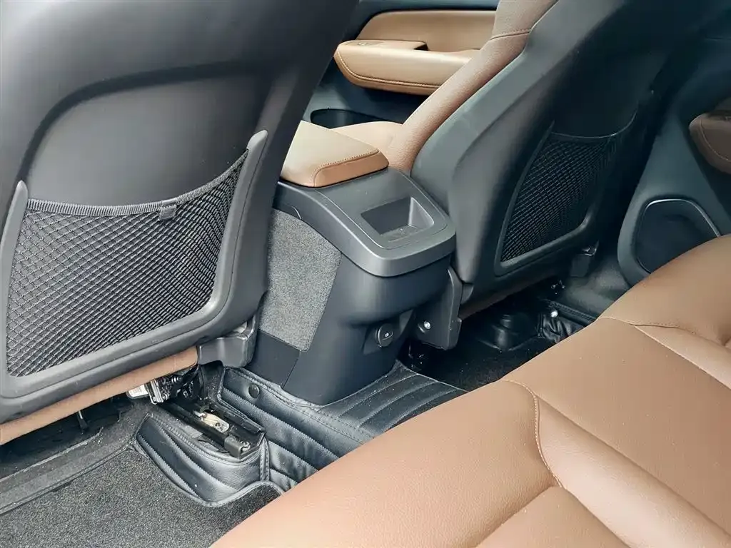 Volvo XC60 2024 из CN, фото 5