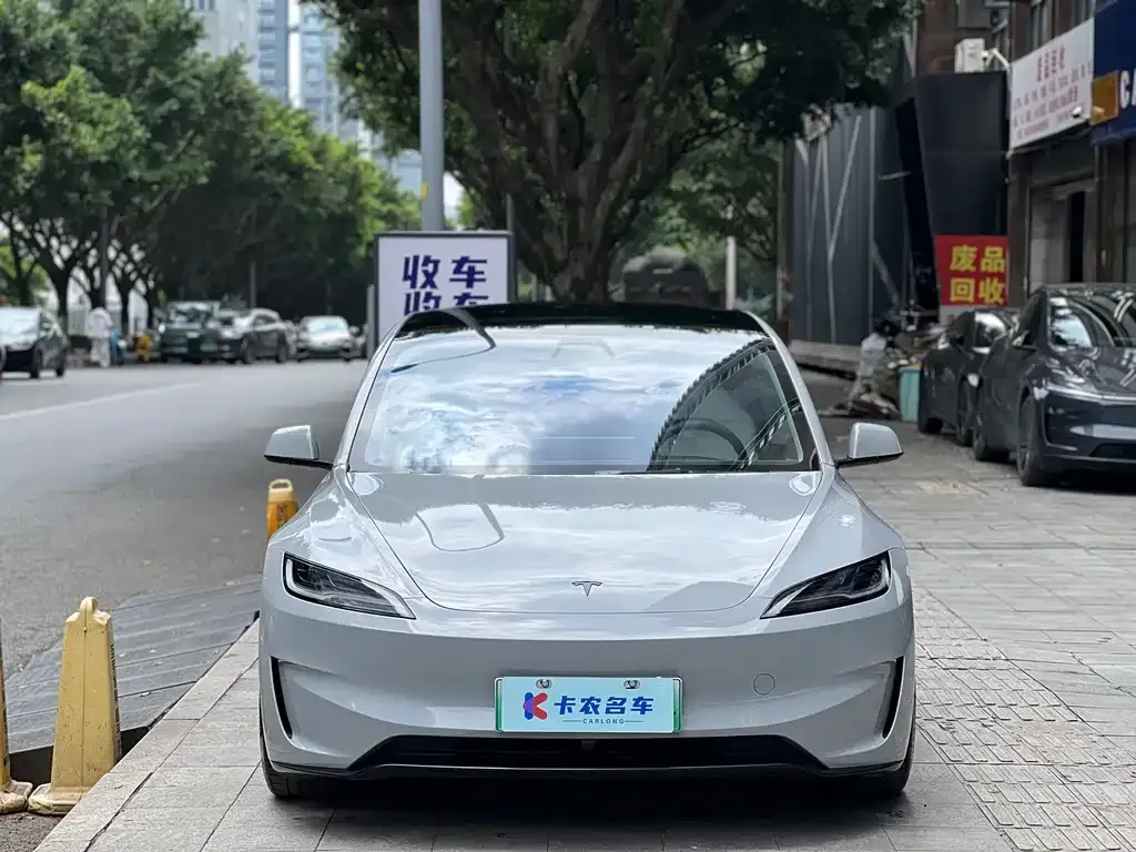 Tesla Model 3 — фото 8