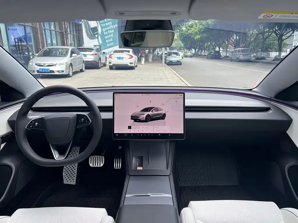 Tesla Model 3 — фото 6