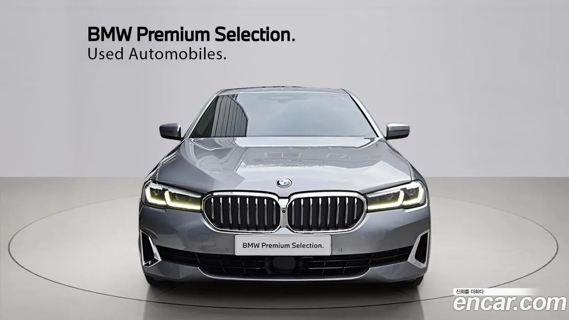 BMW 5-Series — фото 10