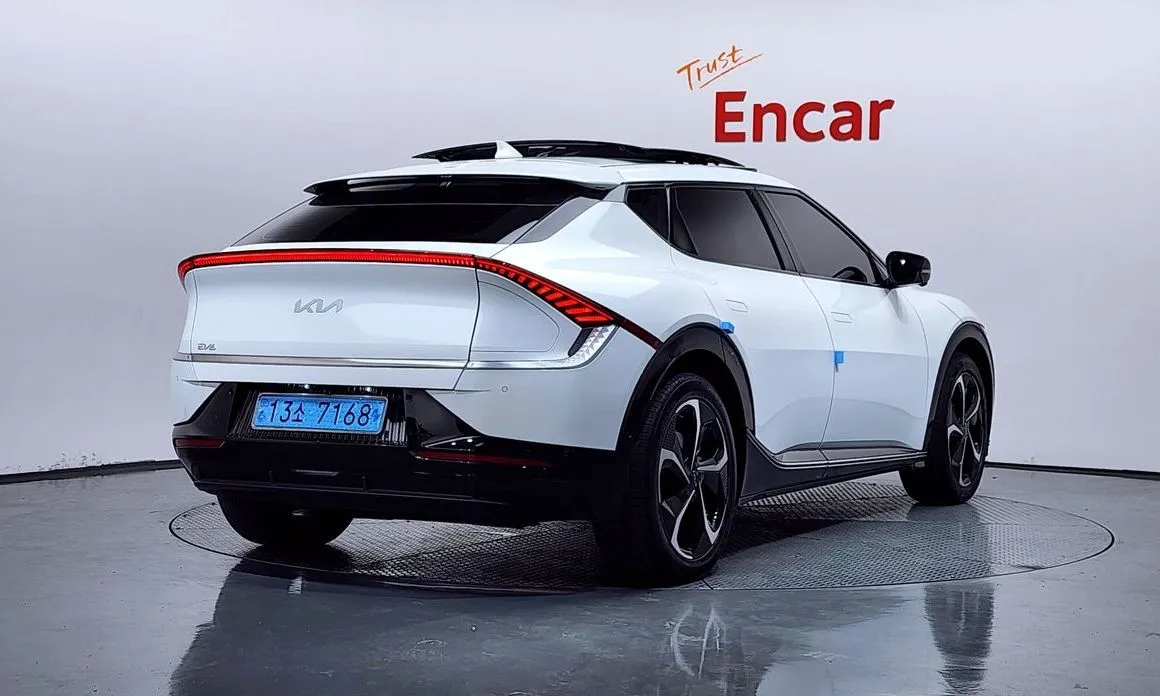 Kia EV6 — фото 8