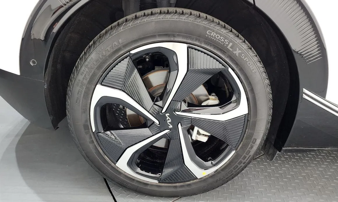 Kia EV6 — фото 6