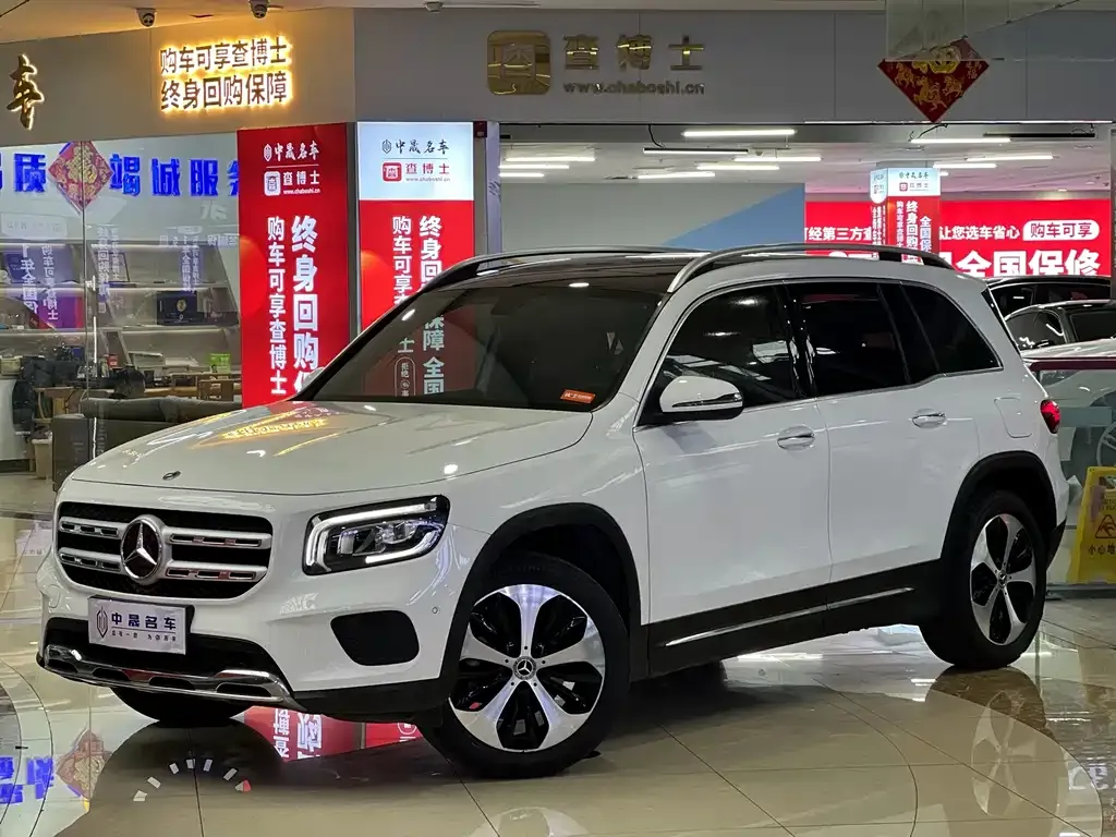 Mercedes-Benz GLB — фото 1