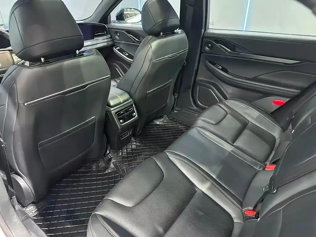 Lincoln Z 2023 из CN, фото 10