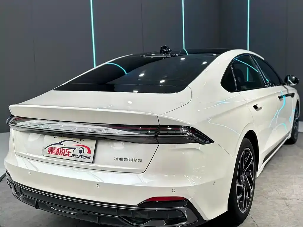 Lincoln Z 2023 из CN, фото 3