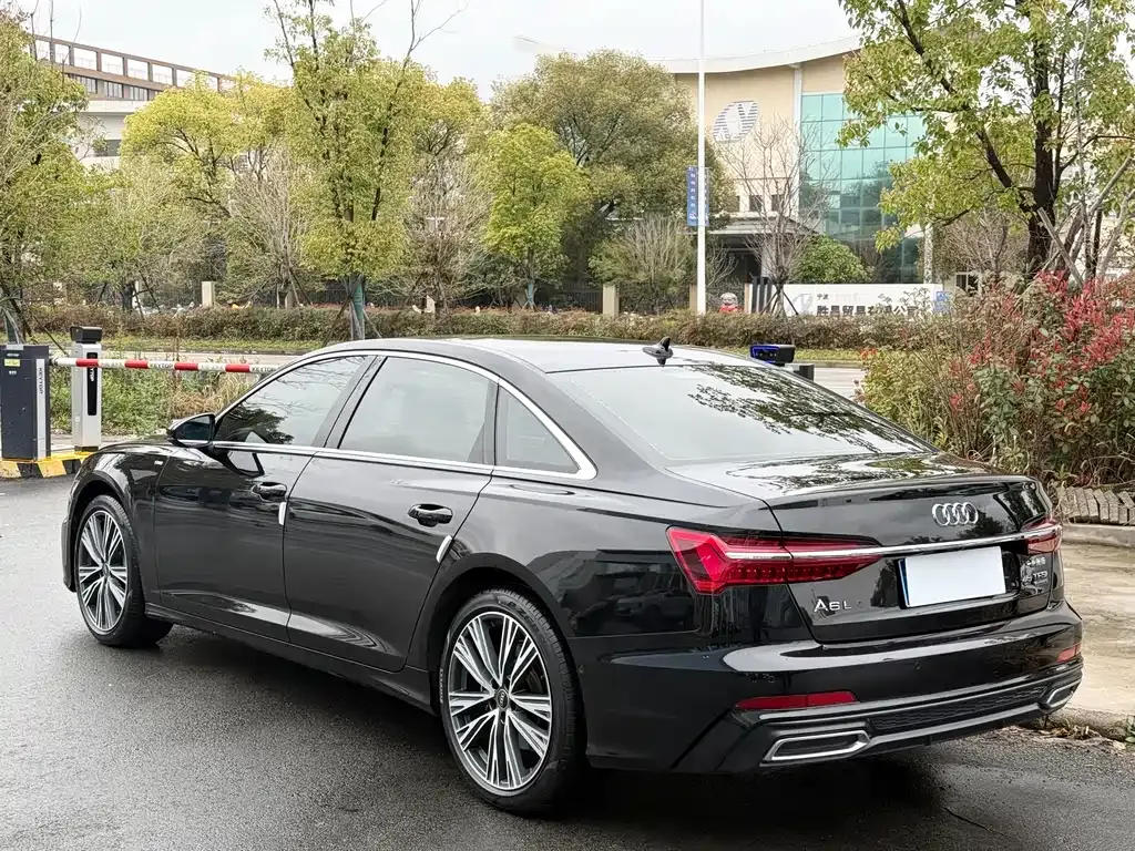 Audi A6L 2022 из CN, фото 10