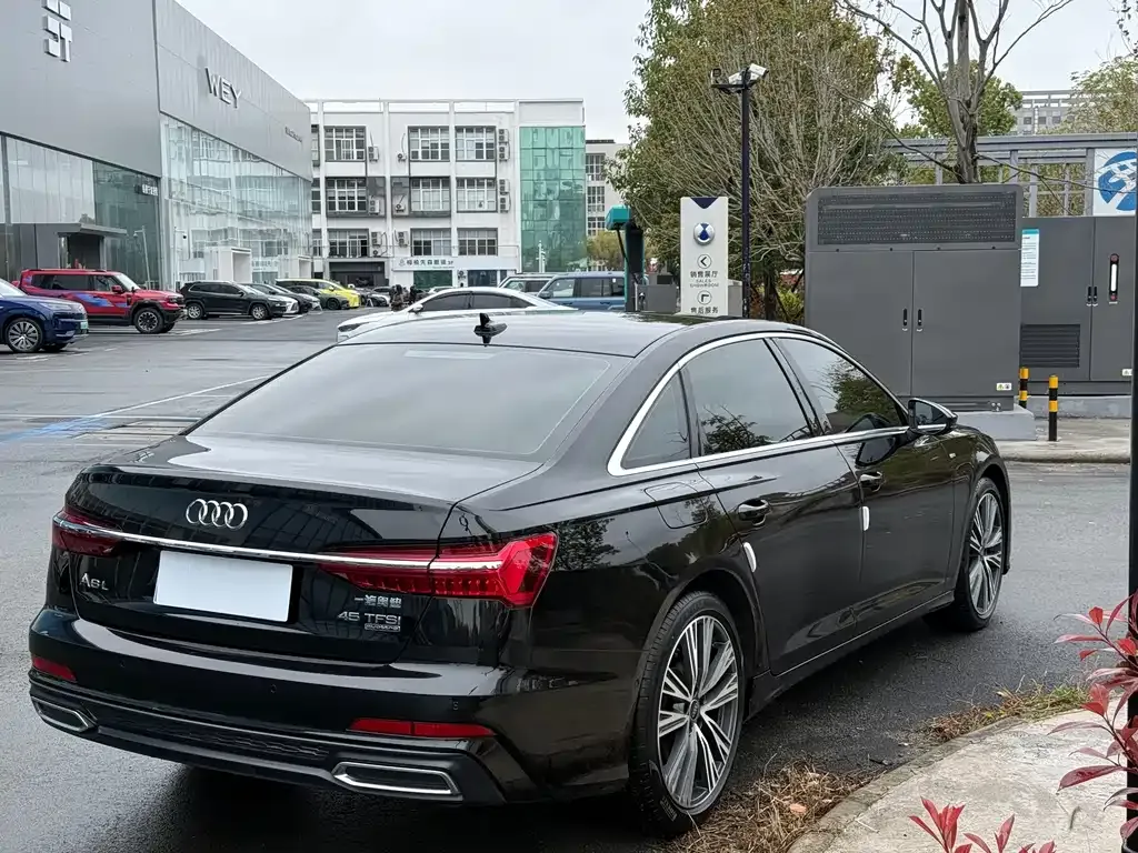 Audi A6L 2022 из CN, фото 5