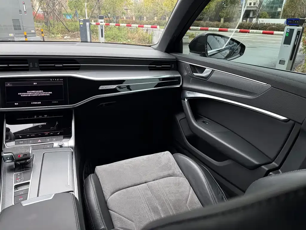 Audi A6L 2022 из CN, фото 4
