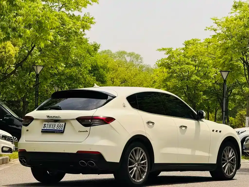 Maserati Levante — фото 4