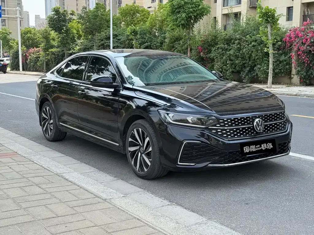 Volkswagen Passat — фото 5