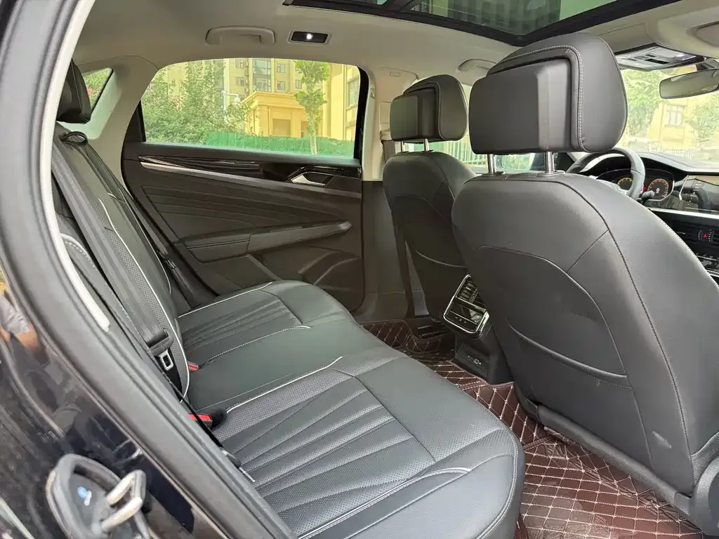 Volkswagen Passat — фото 3