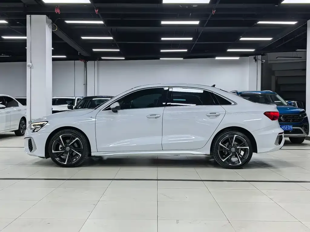 Audi A3 2022 из CN, фото 6