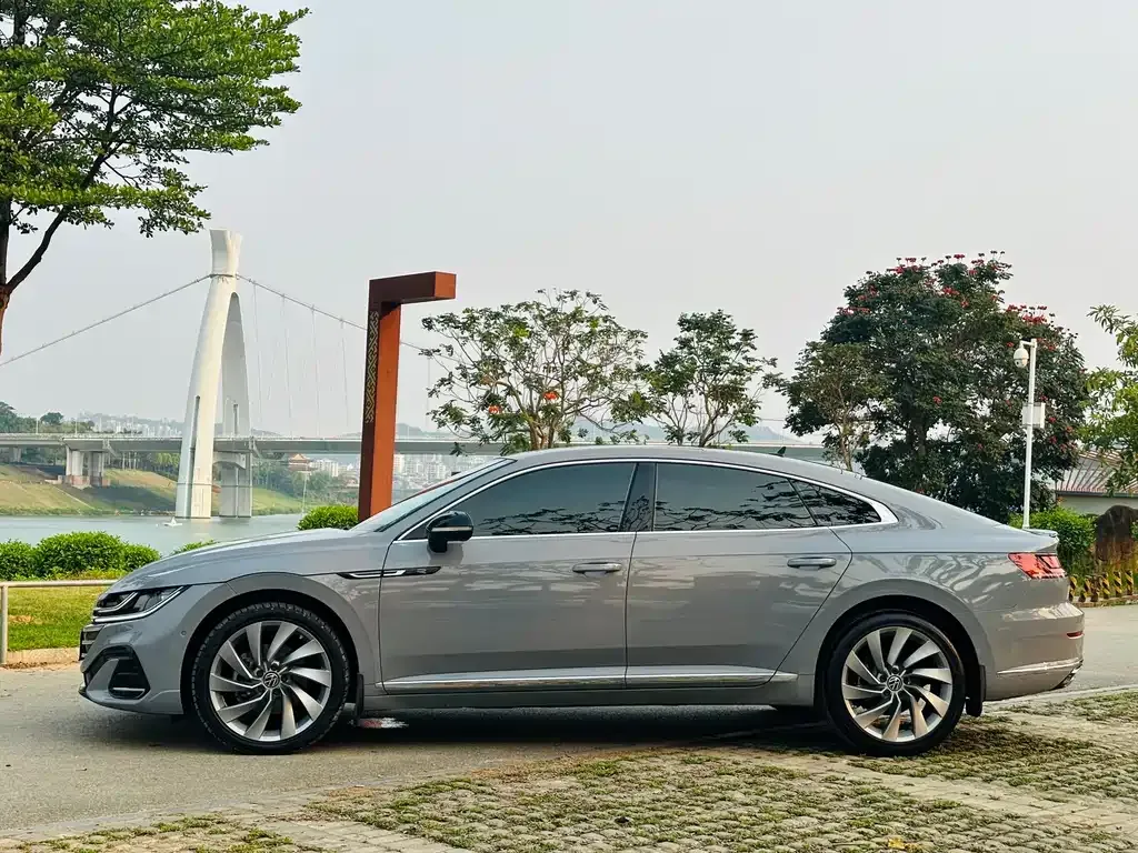 Volkswagen CC 2023 из CN, фото 7