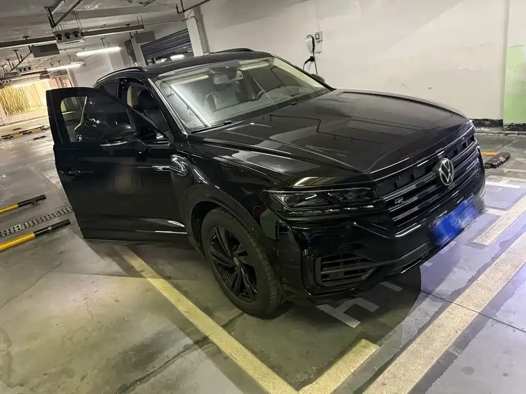 Volkswagen Touareg 2023 из CN, фото 3