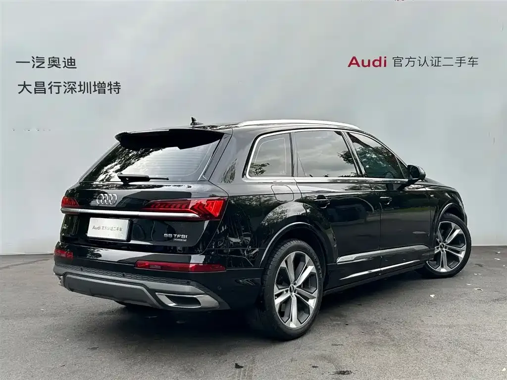Audi Q7 — фото 8