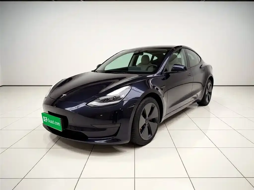 Tesla Model 3 — фото 4